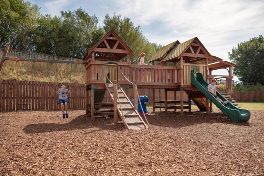 Tunstall View Caravan Holidays At Sand Le Mere Bagian luar foto